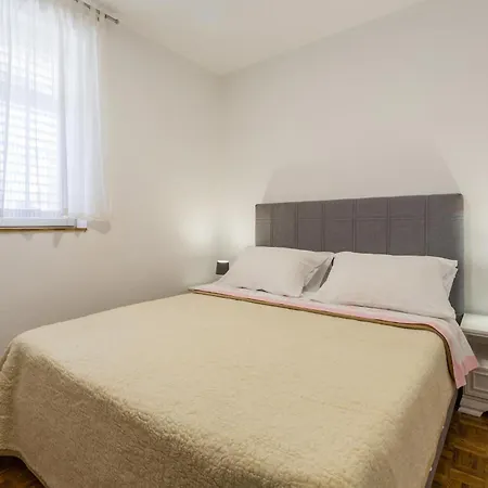 1 Bedroom Amazing In *